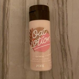 🆕 VS PINK Oat Lotion